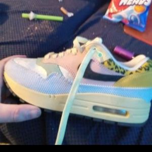 Size 5 women's air max